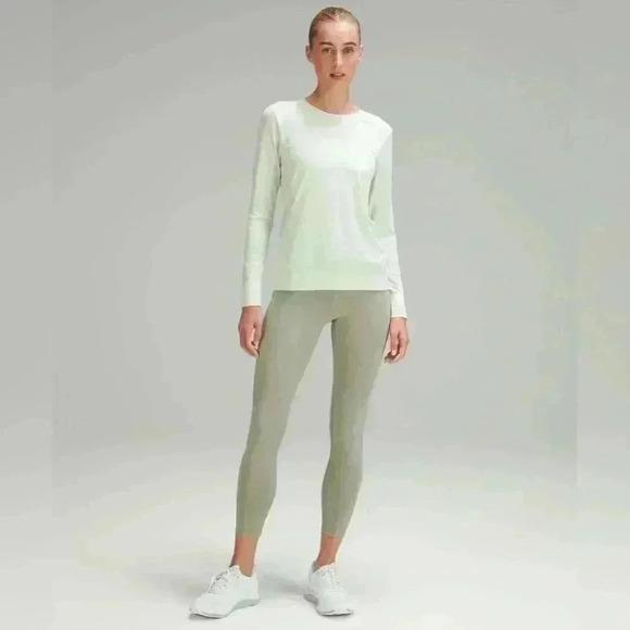 Lululemon 🍋- Swiftly  Relaxed Long-Sleeve Shirt - Picture 1 of 4